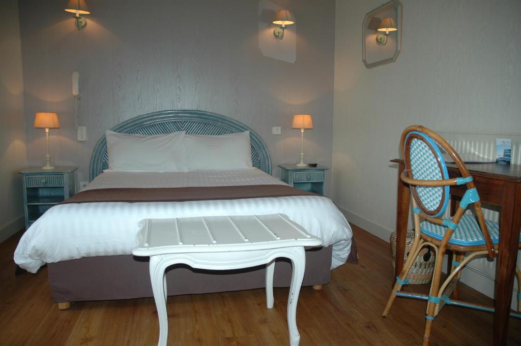 Hotel L'Ecailler 라코티니에르 객실 사진