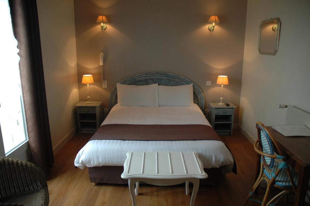 Hotel L'Ecailler 라코티니에르 객실 사진